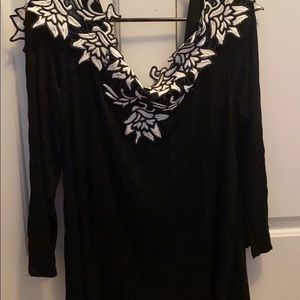 Long sleeve cold shoulder